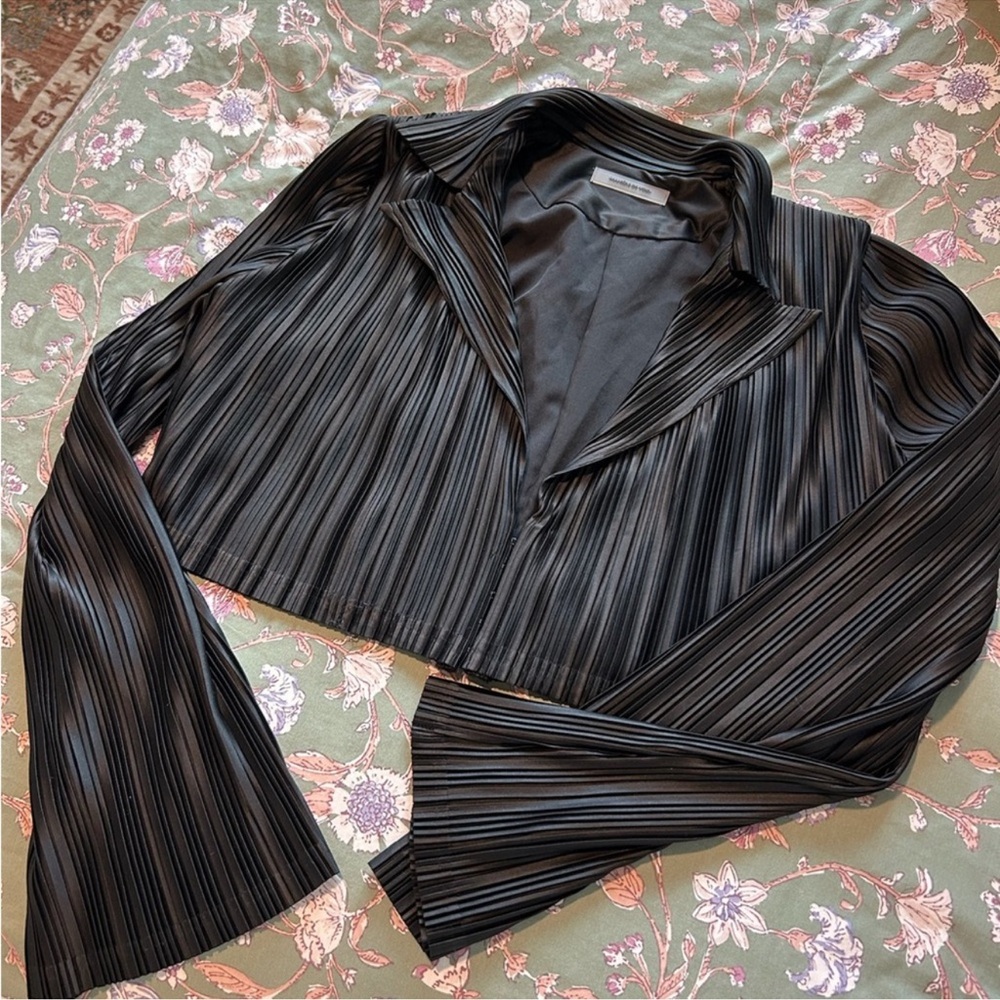 Maniere De Voir Black and Gray Striped Crop Top, us 6